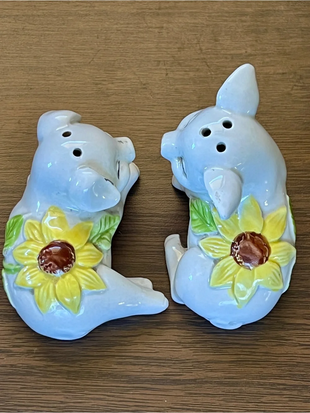 Vintage Ceramic Smiling Pigs Salt and Pepper Shakers - Made in Japan